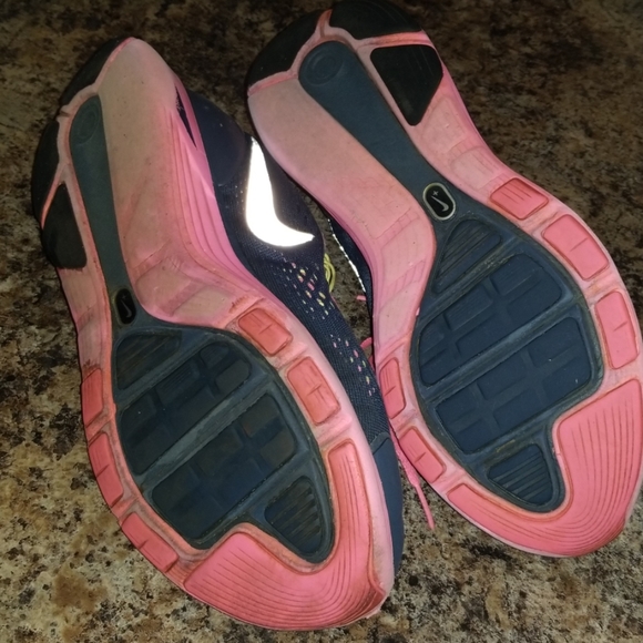 Shoes - Picture 5 of 5